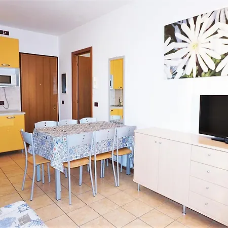 Casa de Férias Pleasant In Carole With Shared Pool *