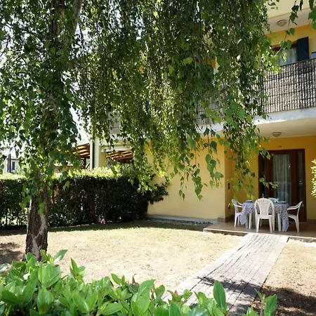 Casa de Férias Pleasant In Carole With Shared Pool *